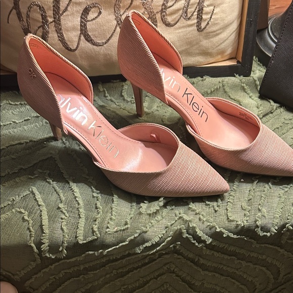 Calvin Klein Women's Pink D'Orsay Heels - Picture 2 of 6
